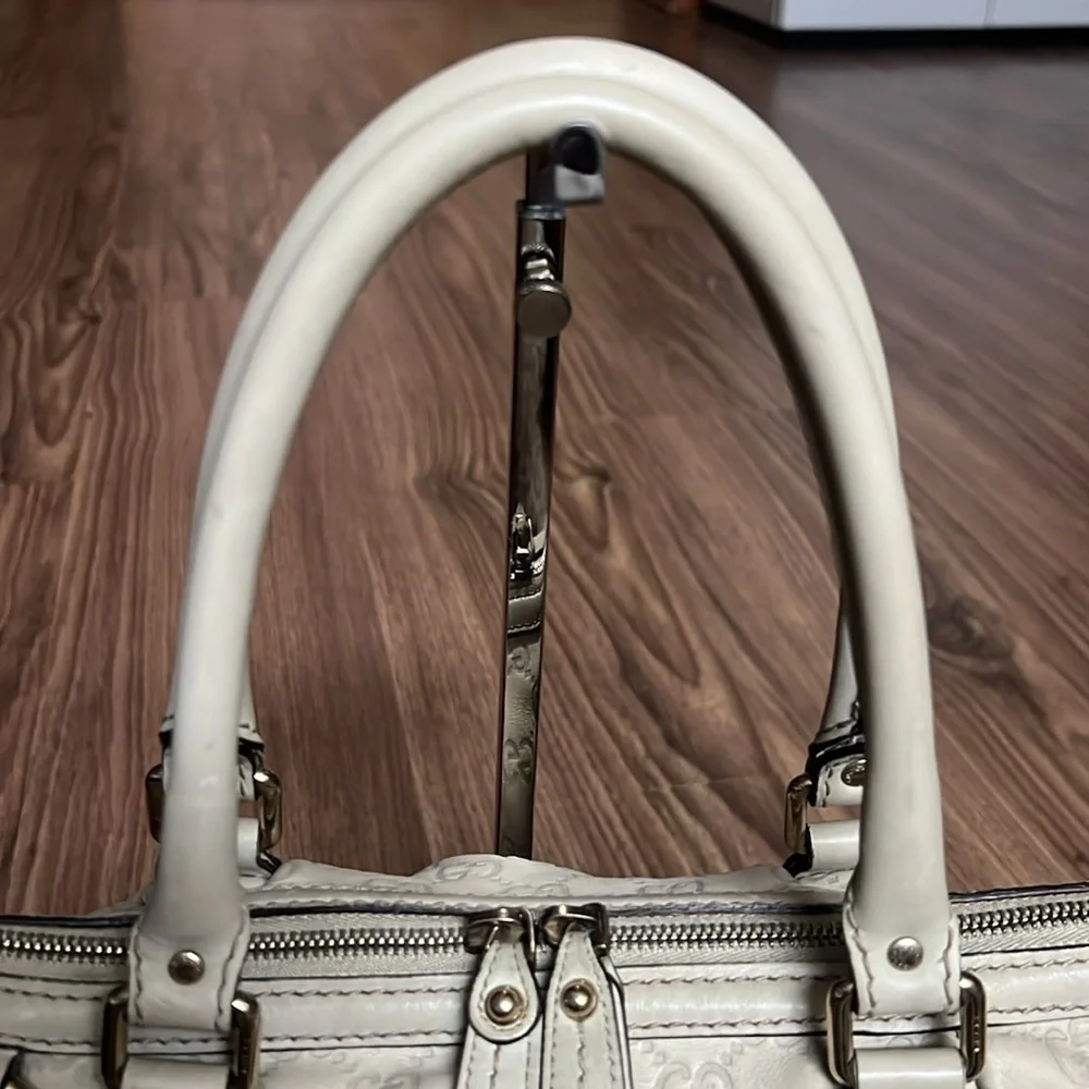 A 236 - 💯% authentic Gucci shoulder bag - Picture 11 of 16